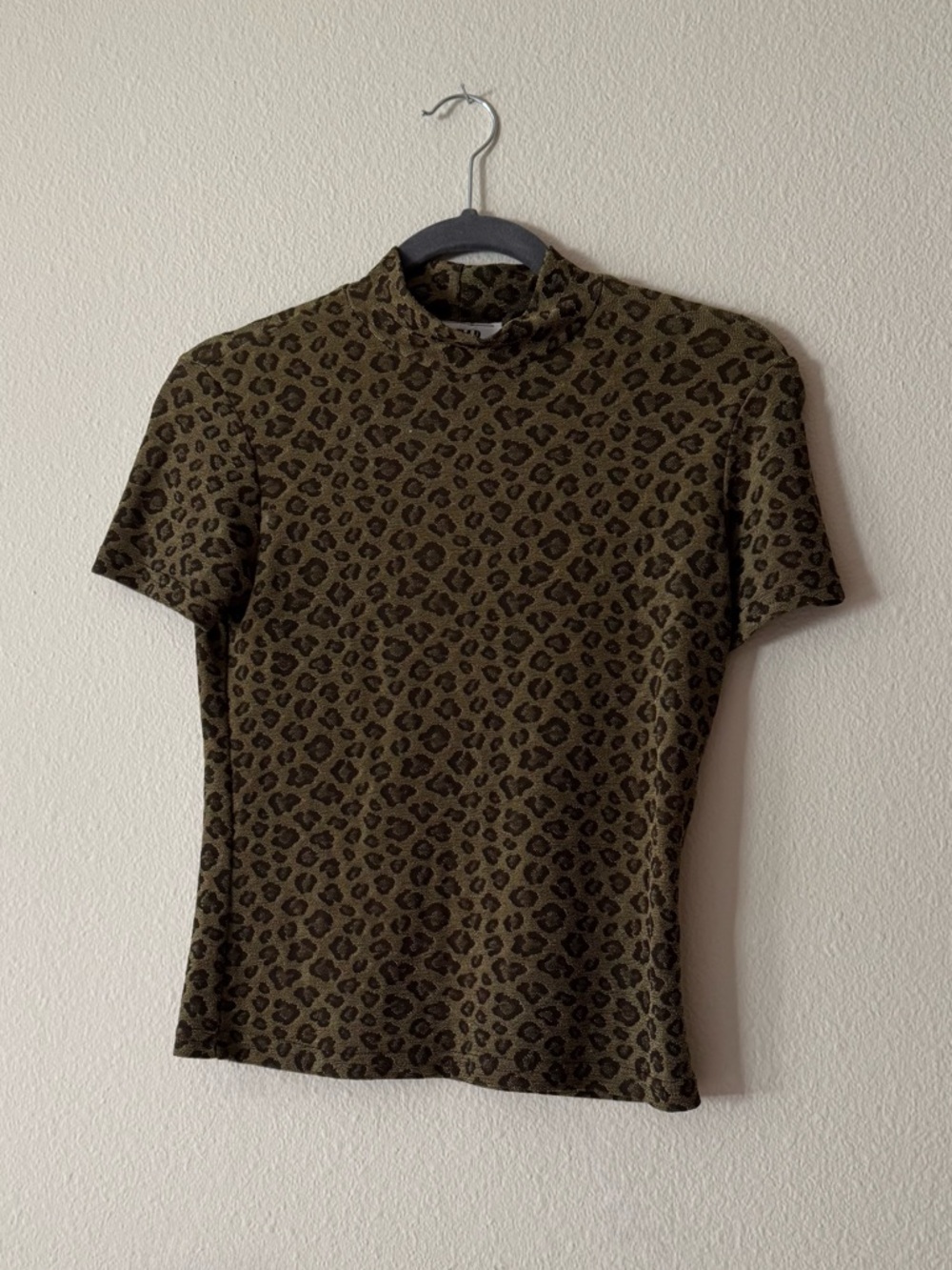 Leopard Print Mock Neck Top 90s Baby Tee